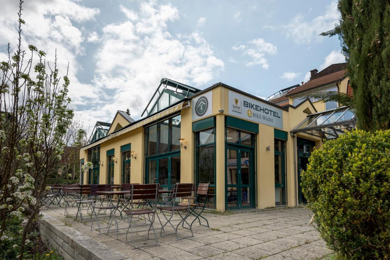 Bike- Und Ferienhotel Freiburg Merzhausen Extérieur photo